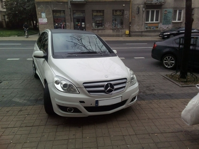 Mercedes B 180