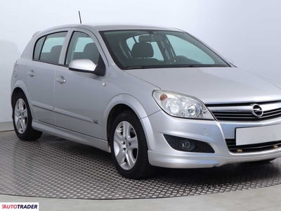 Opel Astra 1.6 113 KM 2008r. (Piaseczno)