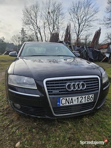 syndyk sprzeda audi a8 - uszkodzone