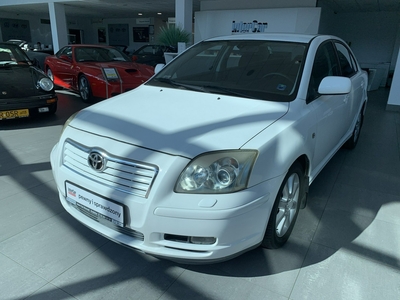 Toyota Avensis II Benzyna Automat Polski Salon