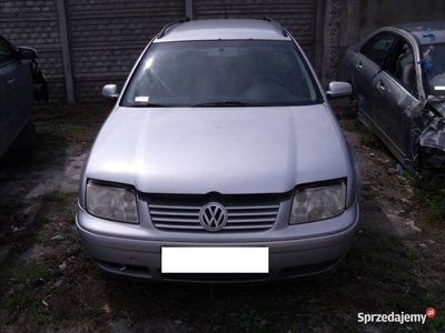 Volkswagen Bora kombi 1.9 TDI 130 KM 2001 r. na części