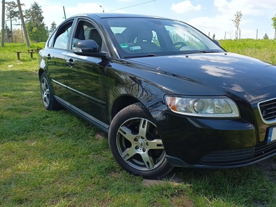 Volvo S40 II