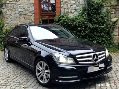 Zadbany Mercedes W204 Lift Polski Salon bezwypadkowy