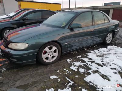 Opel Omega 2.2 automat bez korozji,żółte amort. i sprężyny