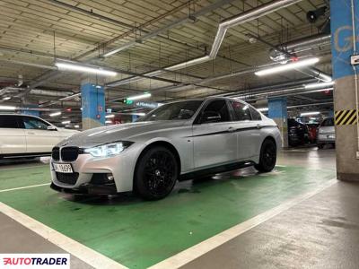 BMW 330 2.0 benzyna 252 KM 2017r. (mikołów)