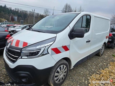 2022 Renault TRAFIC 2.0 DCI - L1H1 blaszak LEKKO USZKODZONY PRAWY TYŁ