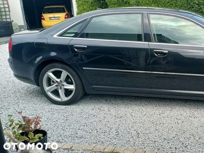 Audi A8 4.2 FSI quattro Langversion