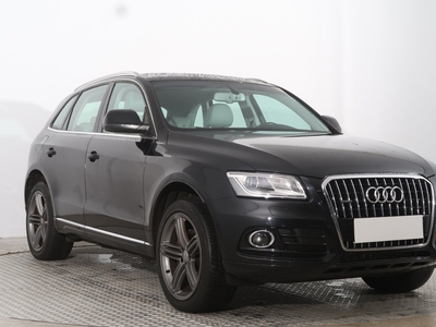 Audi Q5 II , Skóra, Navi, Xenon, Bi-Xenon, Klimatronic, Tempomat,