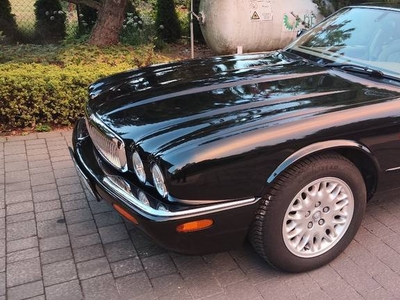 Jaguar XJ8 3.2