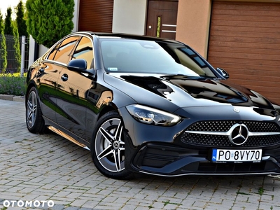 Mercedes-Benz Klasa C 300 4MATIC 9G-TRONIC