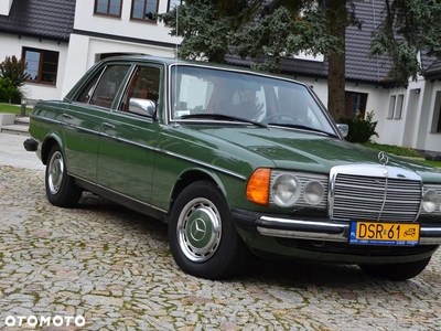 Mercedes-Benz W123