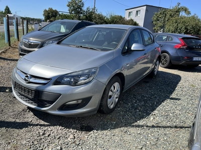 Opel Astra J 1.6 ,115 KM