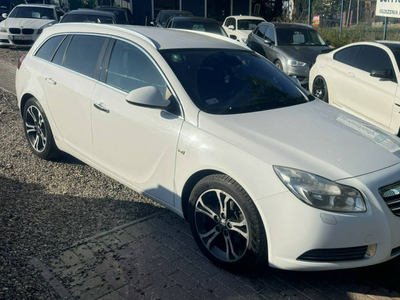 Opel Insignia 2.0 cdti 160KM el.klapa pół skóry bezwypadkowy 1 wl 1 rok gw…