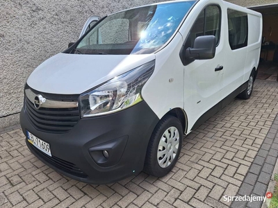 Opel Vivaro 1,6 120 KM 6osb B zadbany