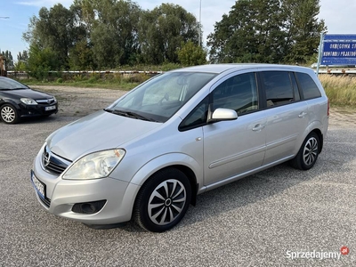 Opel Zafira 1.6 BENZYNA+GAZ Zarejestrowana Klimatyzacja Nawigacja Tempomat