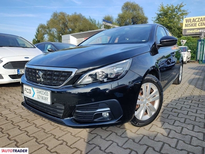 Peugeot 308 1.2 benzyna 110 KM 2021r. (Kraków, Nowy Targ)