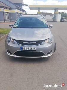 Sprzedam chrysler Pacyfica 2019 +LPG