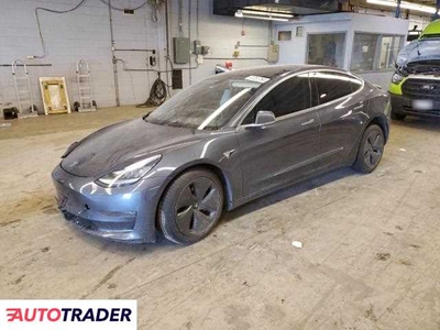 Tesla Model 3 benzyna 2020r. (ELGIN)