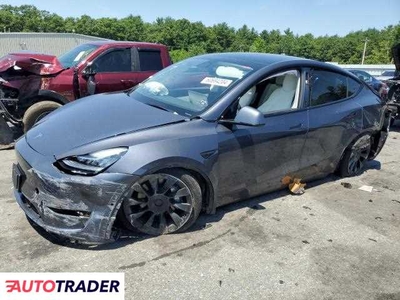 Tesla Model Y benzyna 2022r. (EXETER)