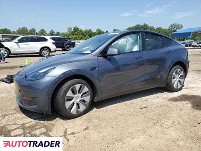 Tesla Model Y benzyna 2023r. (FLORENCE)