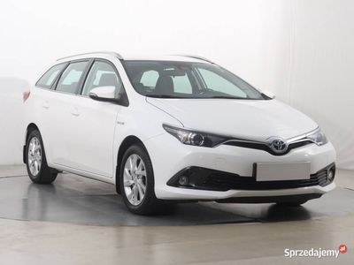 Toyota Auris Hybrid