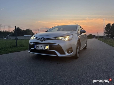 Toyota avensis full led wersja prestige