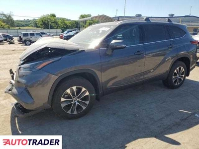 Toyota Highlander 3.0 benzyna 2022r. (LEBANON)