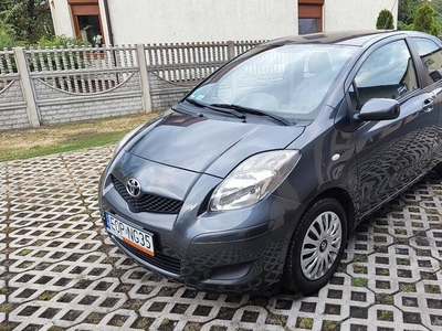 Toyota Yaris 1,33/ 100 KM