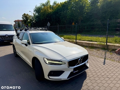 Volvo V60 B3 B Momentum Pro