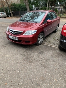 Honda City IV potwierdzony niski przebieg , w pelni sprawna do stluczki