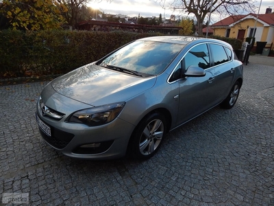 Opel Astra J Turbo - Klimatronik - Parktronik