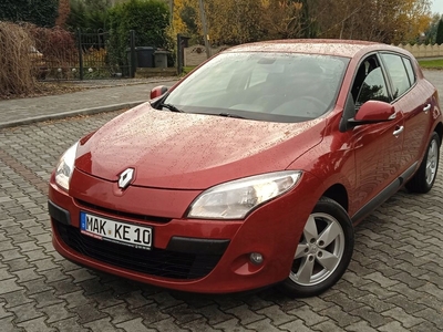 Renault Megane III Hatchback Facelifting 1.6 16v 110KM 2012