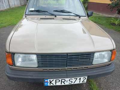 Skoda 120