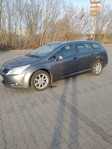 Toyota Avensis III Wagon 2.0 D-4D 126KM 2010