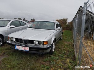 BMW e38 735i