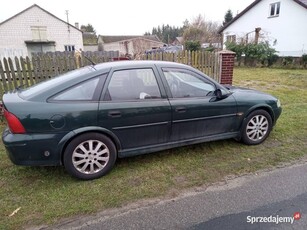 Fajna Vectra gaz mały przebieg hak holowniczy