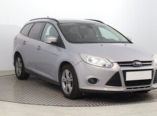 Ford Focus III , Klimatronic, Parktronic, Podgrzewane siedzienia,ALU