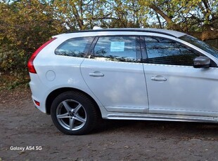 idealne Volvo XC60. Kamera, 4 podgrzewane siedzenia, nawigacja itp