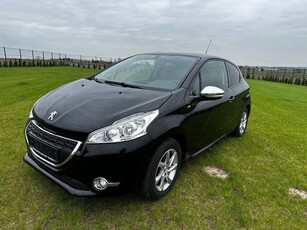 Peugeot 208 82 VTI Style