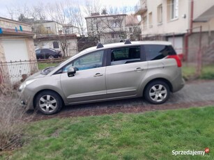 PEUGEOT 5008 1,6 VTi benzyna 120 KM