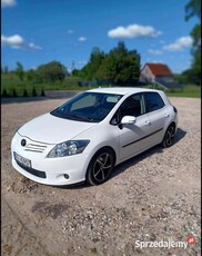 Sprzedam toyota auris 1.3 z 2010 r.