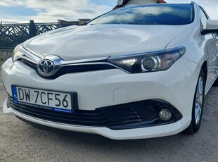 Toyota Auris 1.6 D-4D Touring Sports Design Edition