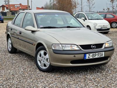 Używane Opel Vectra - 5 900 PLN, 112 632 km, 1998