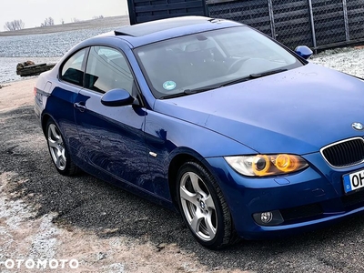 BMW Seria 3 320i Coupe