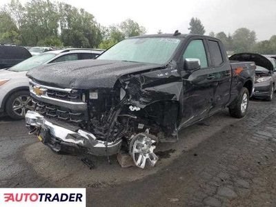 Chevrolet Silverado 2.0 benzyna 2023r. (PORTLAND)