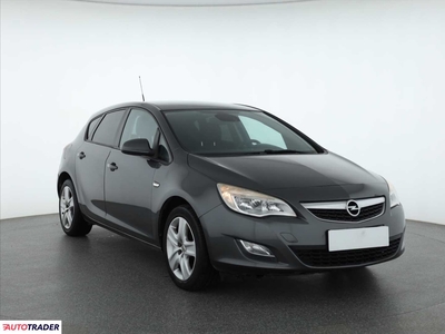 Opel Astra 1.4 99 KM 2011r. (Piaseczno)