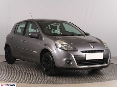 Renault Clio 1.1 99 KM 2010r. (Piaseczno)