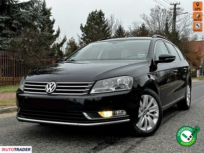 Volkswagen Passat 1.6 diesel 105 KM 2012r. (Kutno)