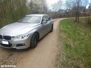 BMW Seria 3 330d xDrive Luxury Line sport