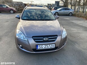 Kia Ceed Cee'd 1.6 Comfort +